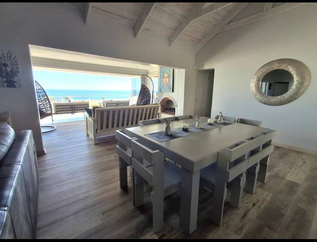 4 BEDROOM HOUSE FOR SALE IN DA GAMA BAY